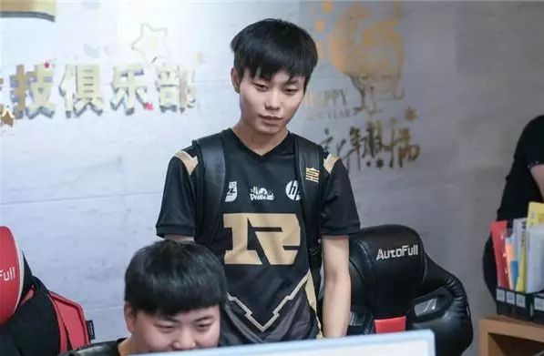 在这场篮球 在这场篮球